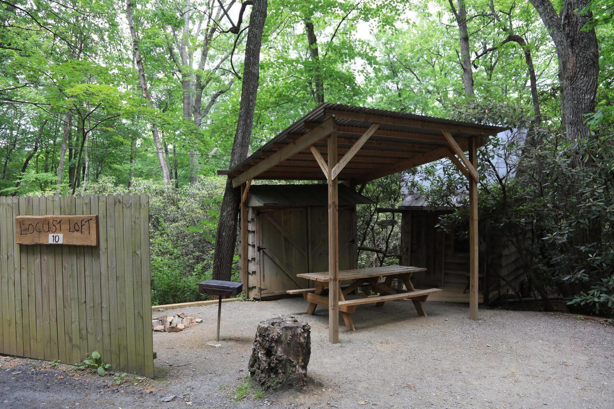 Linville Falls Campground, Rv Park, And Cabins Екстериор снимка