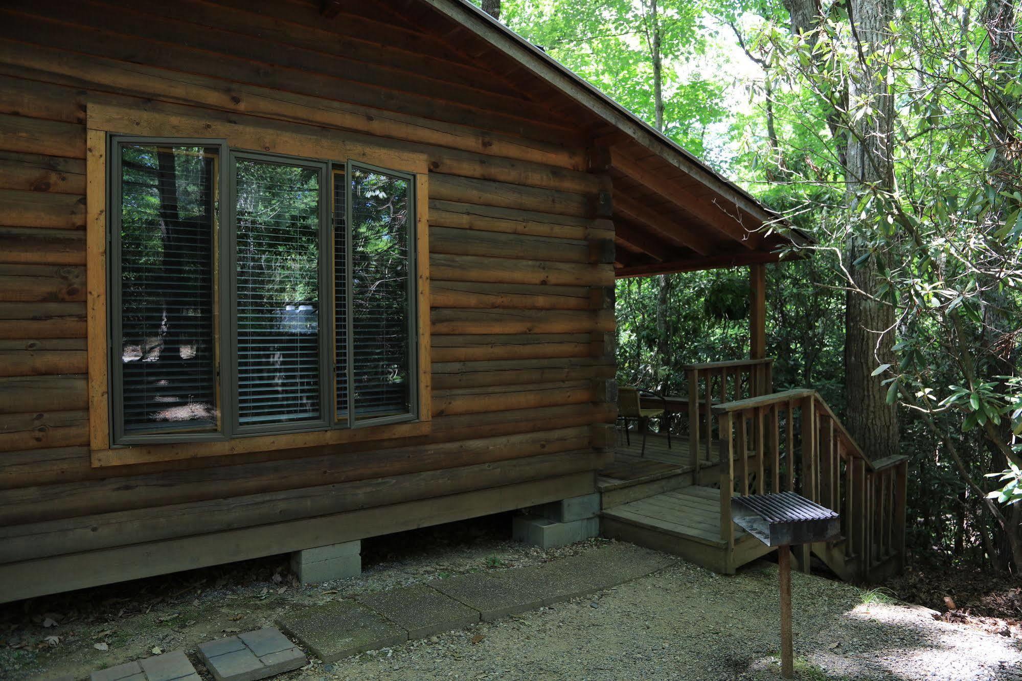 Linville Falls Campground, Rv Park, And Cabins Екстериор снимка