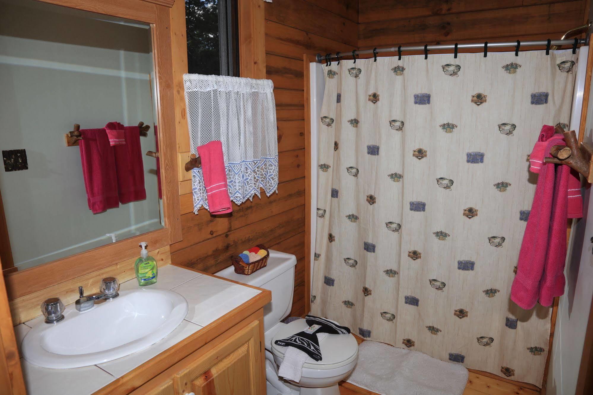 Linville Falls Campground, Rv Park, And Cabins Екстериор снимка