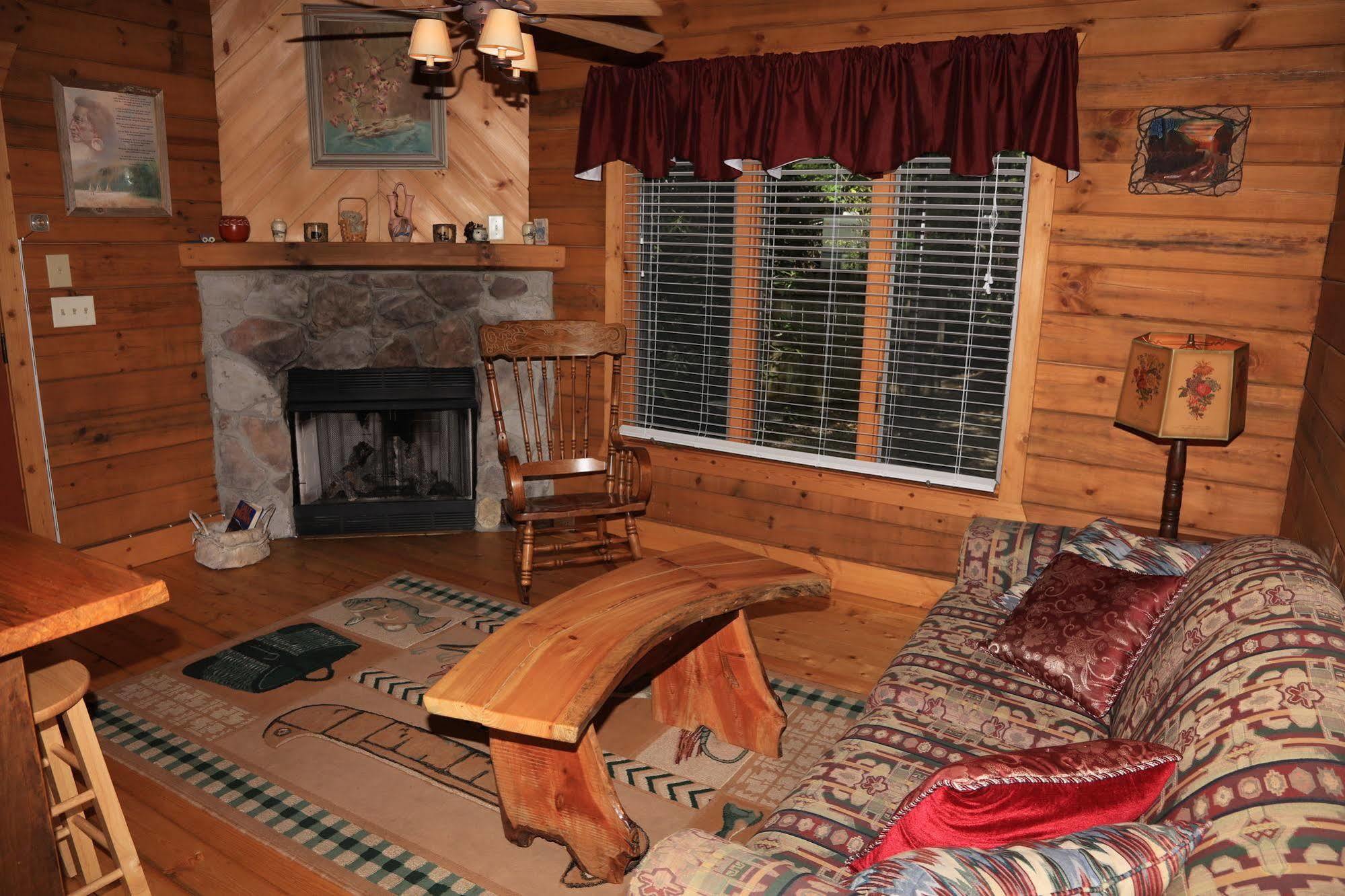 Linville Falls Campground, Rv Park, And Cabins Екстериор снимка