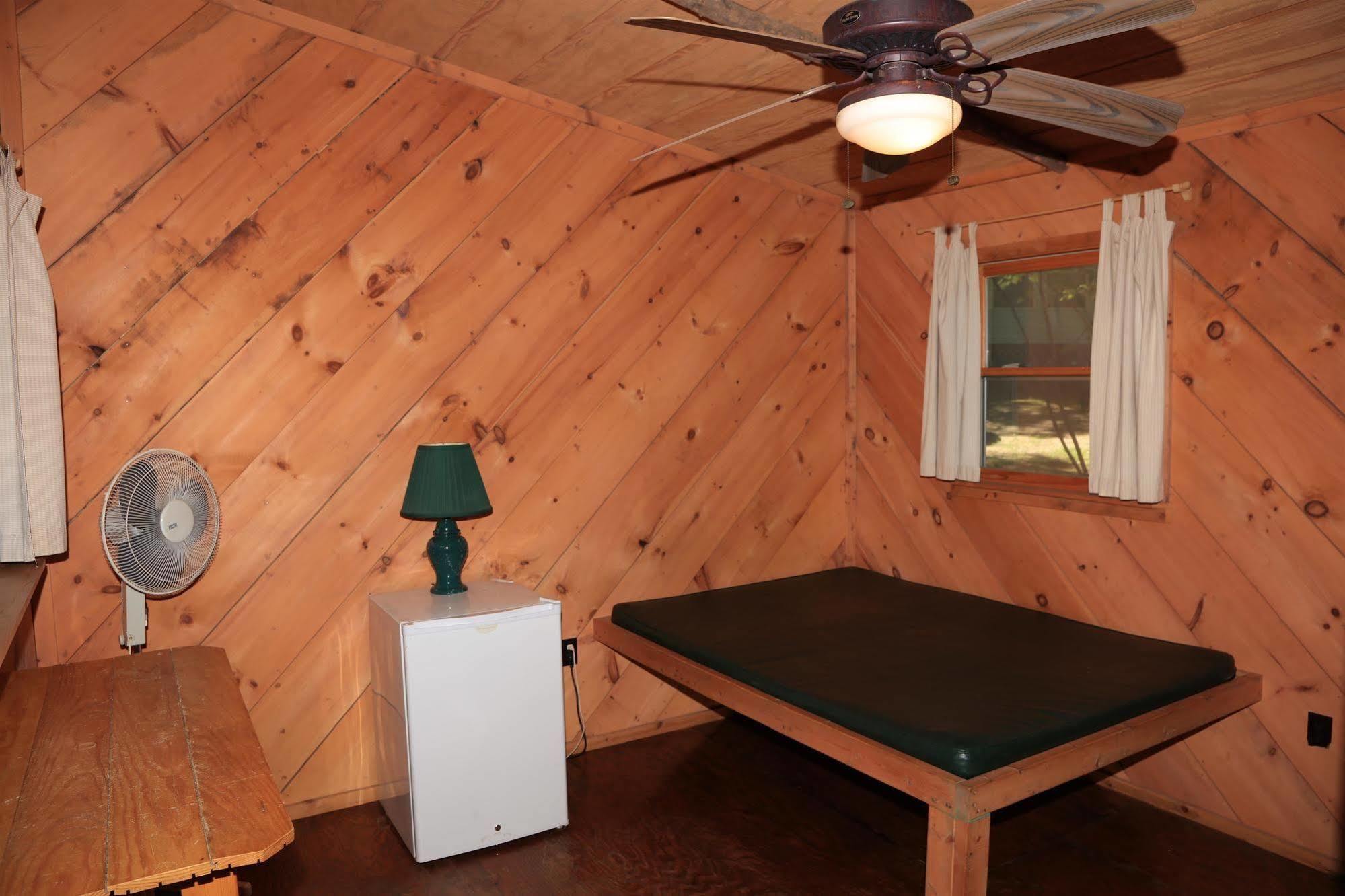 Linville Falls Campground, Rv Park, And Cabins Екстериор снимка